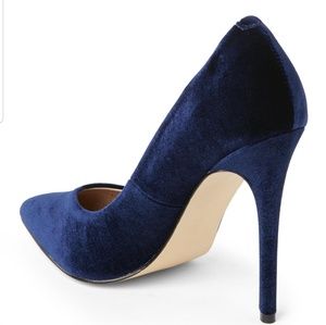 Steven madden pointed toe pumps.